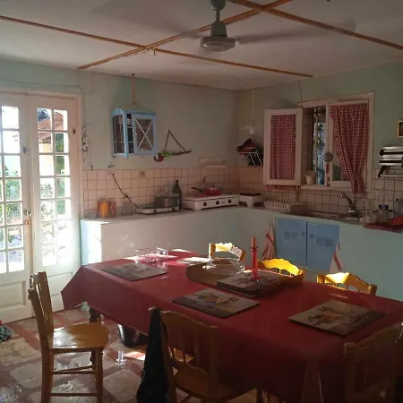 Dom wakacyjny Alikis Old 1875 House Varres Bohali
