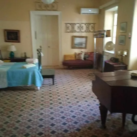 Alikis Old 1875 House Varres Bohali בית נופש *